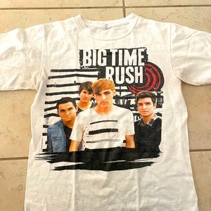 Big Time Rush tour tshirt - size small